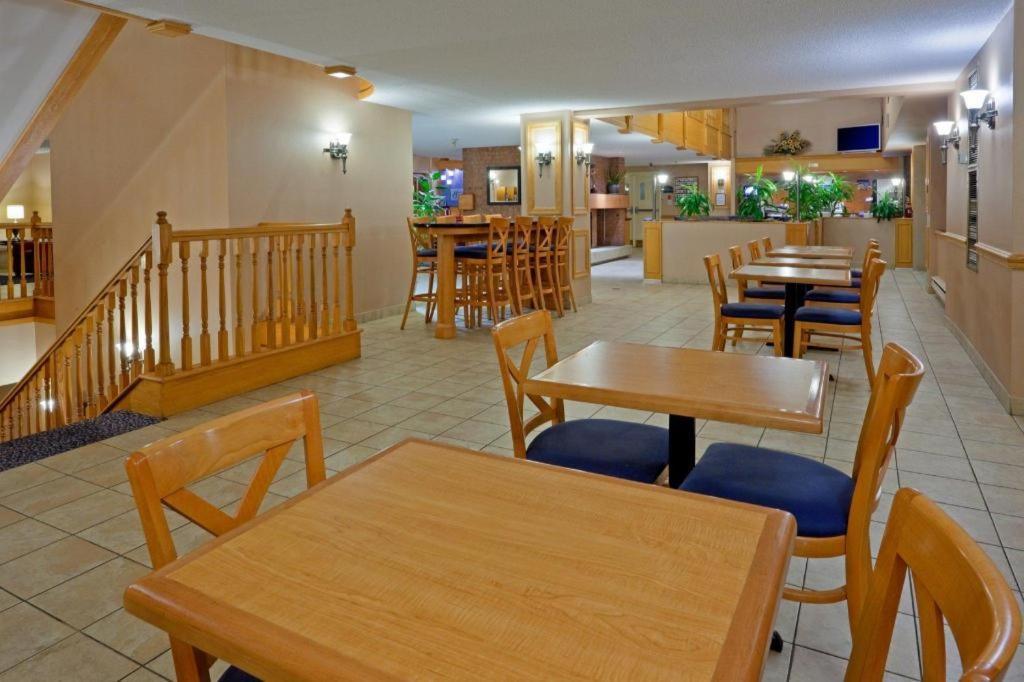 Holiday Inn Express Toronto East - Scarborough By Ihg Buitenkant foto