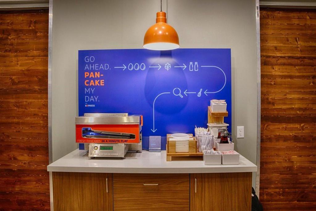 Holiday Inn Express Toronto East - Scarborough By Ihg Buitenkant foto