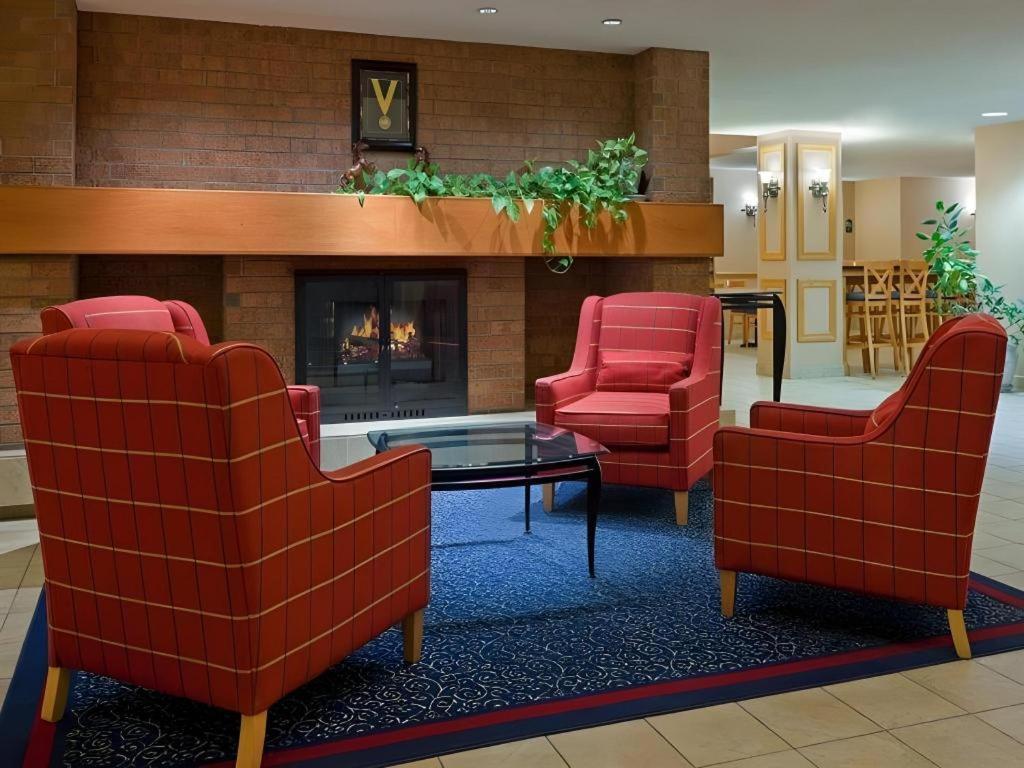 Holiday Inn Express Toronto East - Scarborough By Ihg Buitenkant foto
