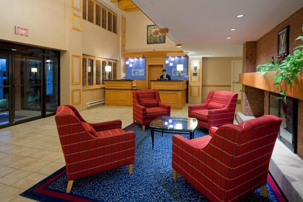 Holiday Inn Express Toronto East - Scarborough By Ihg Buitenkant foto
