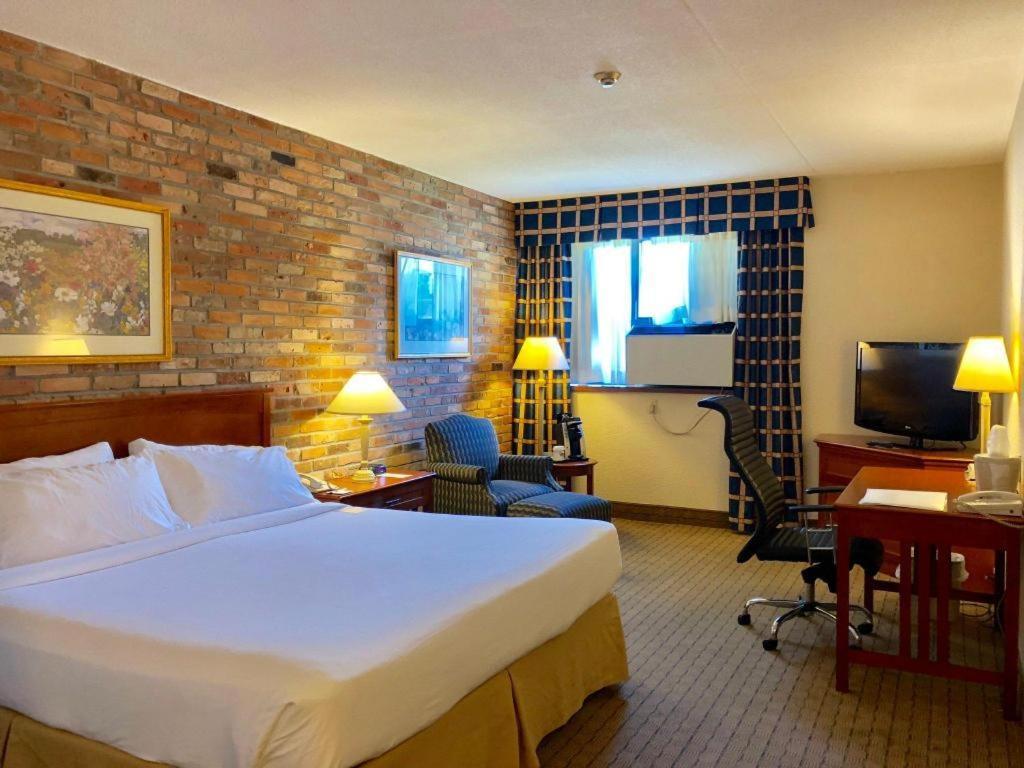 Holiday Inn Express Toronto East - Scarborough By Ihg Buitenkant foto